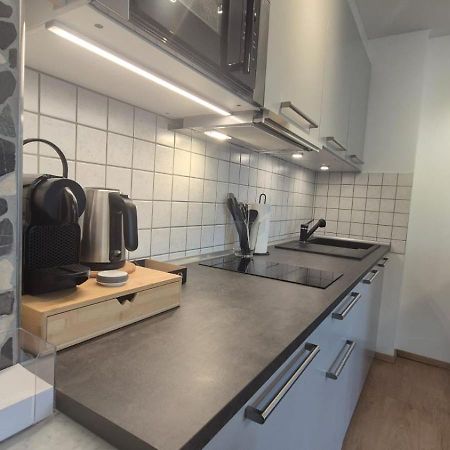 Apartment 1 Mit Terrasse Und Pkw-Stellplatz Leverkusen Exterior photo