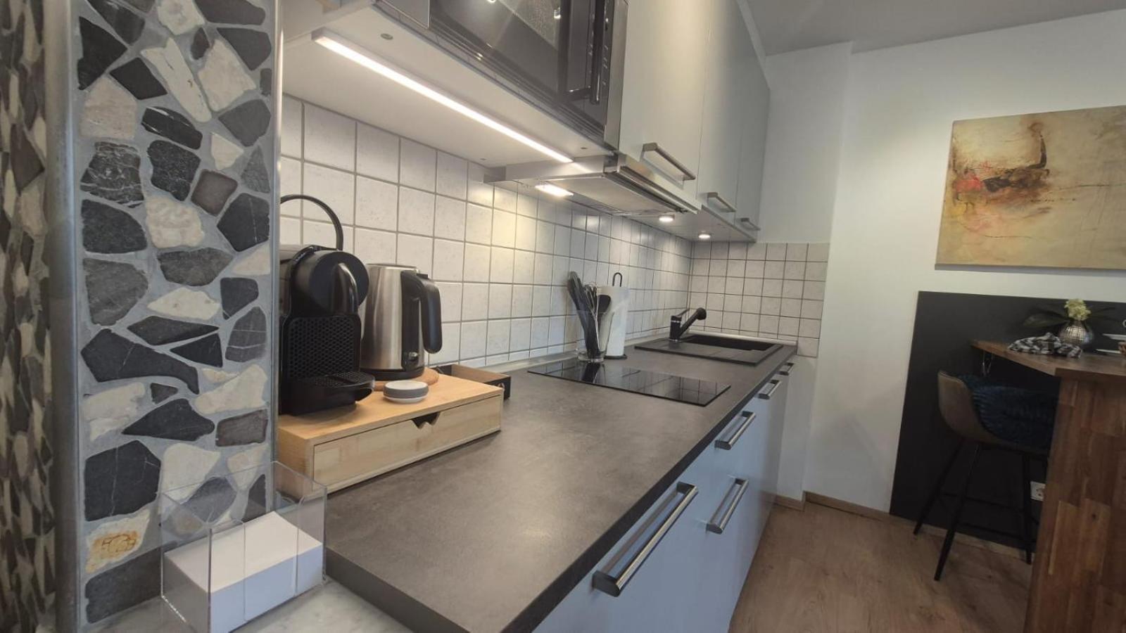Apartment 1 Mit Terrasse Und Pkw-Stellplatz Leverkusen Exterior photo